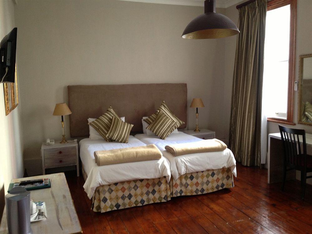 Tudor Hotel เคปทาวน์ ภายนอก รูปภาพ