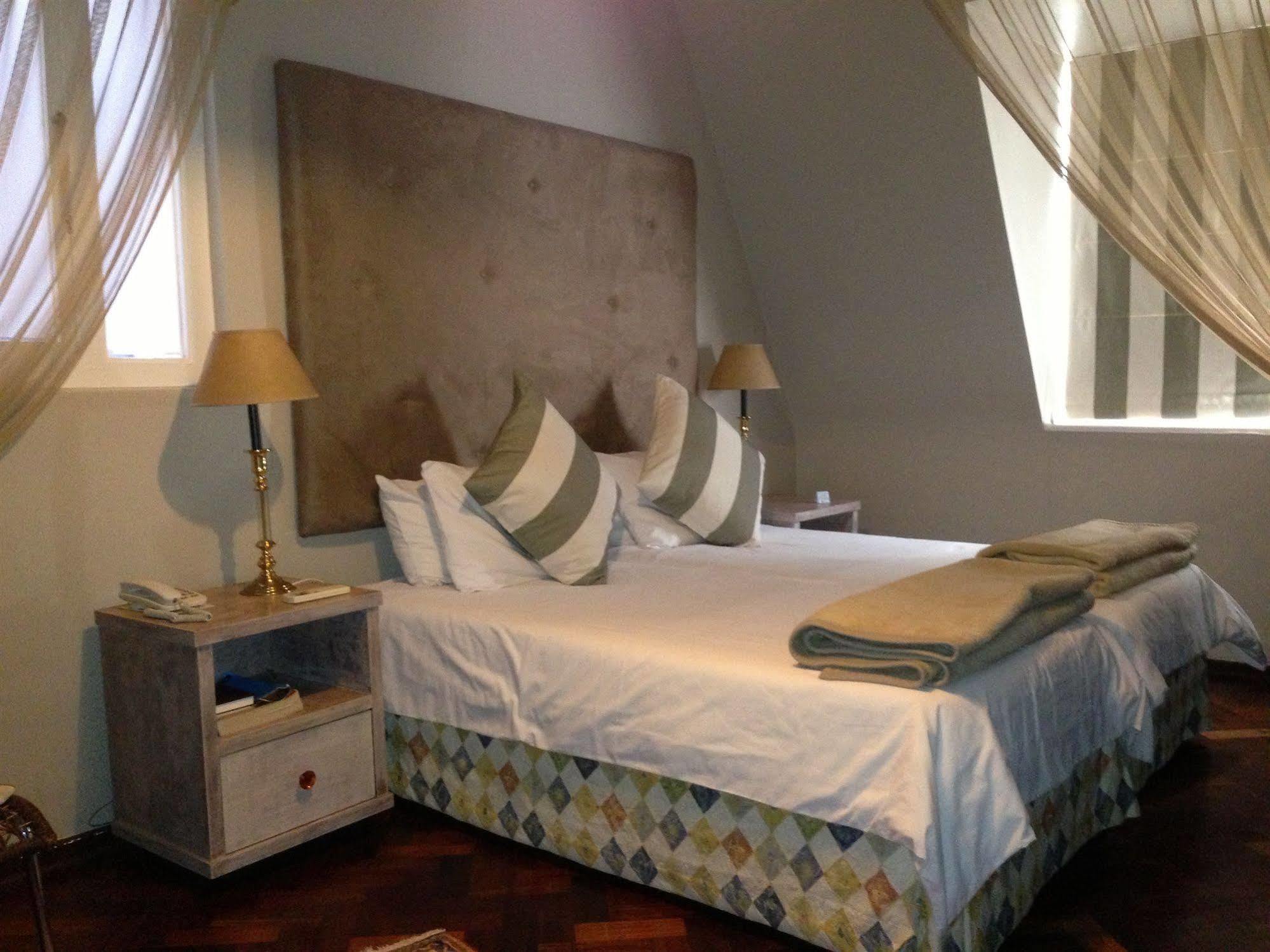 Tudor Hotel เคปทาวน์ ภายนอก รูปภาพ