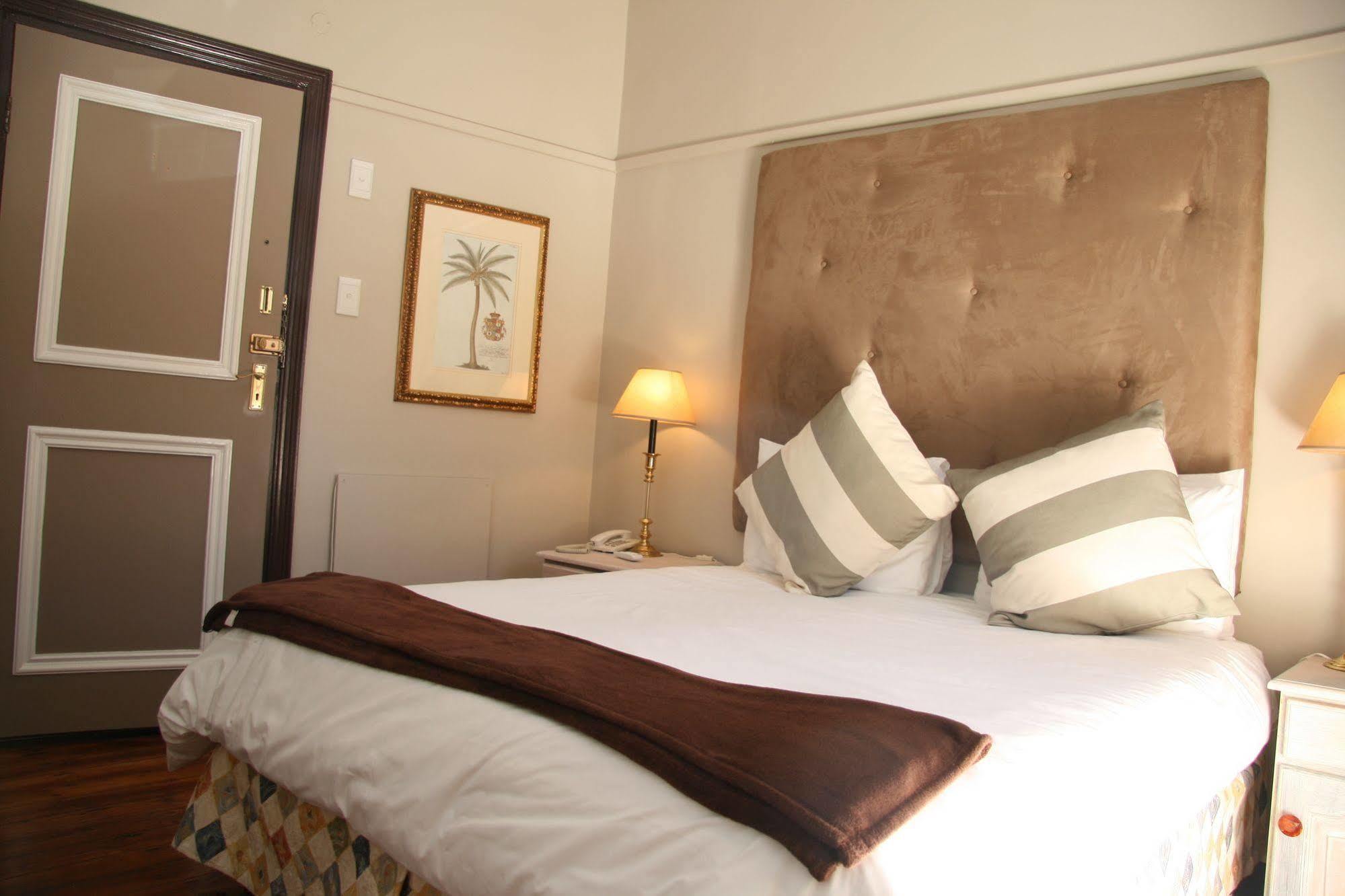 Tudor Hotel เคปทาวน์ ภายนอก รูปภาพ