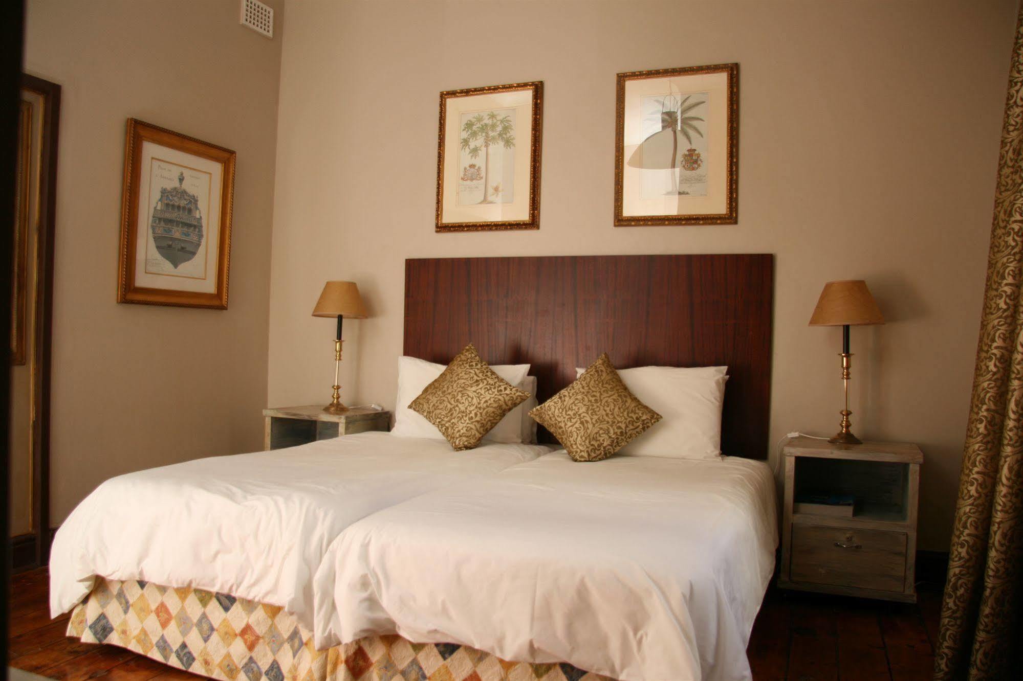 Tudor Hotel เคปทาวน์ ภายนอก รูปภาพ