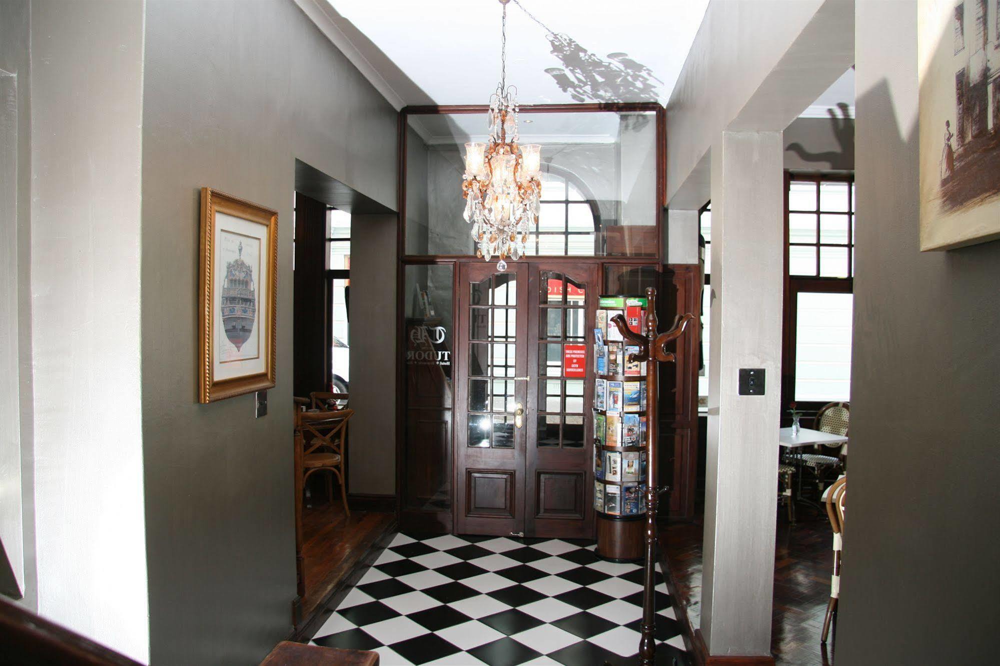 Tudor Hotel เคปทาวน์ ภายนอก รูปภาพ