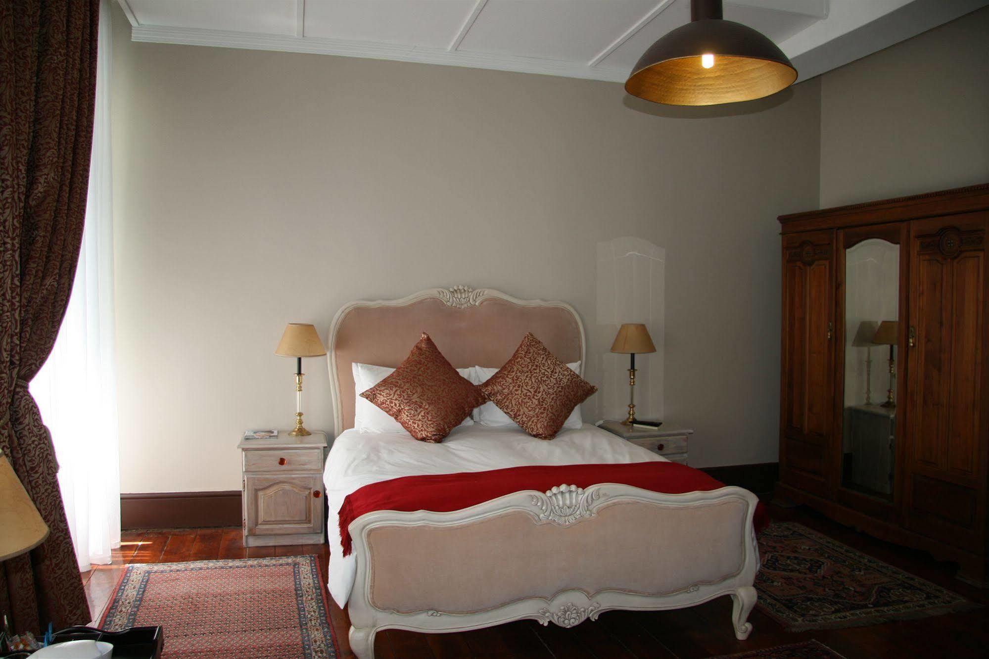 Tudor Hotel เคปทาวน์ ภายนอก รูปภาพ